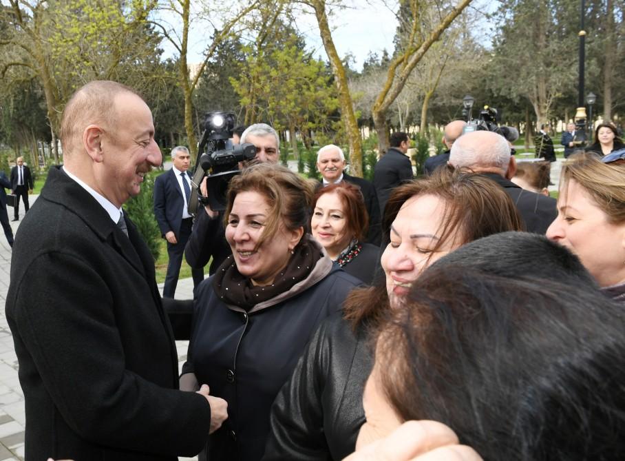 Azerbaijani president, First lady view conditions created at reconstructed Neftchilar park in Baku (PHOTO)