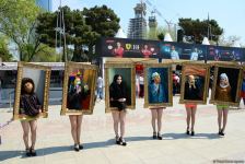 Fans of Formula 1 SOCAR Azerbaijan Grand Prix at Baku Boulevard (PHOTO)