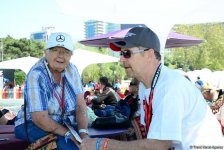 Spectators of F1 SOCAR Azerbaijan Grand Prix 2019 enjoying sights of Baku (PHOTO)