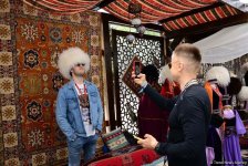 Spectators of F1 SOCAR Azerbaijan Grand Prix 2019 enjoying sights of Baku (PHOTO)