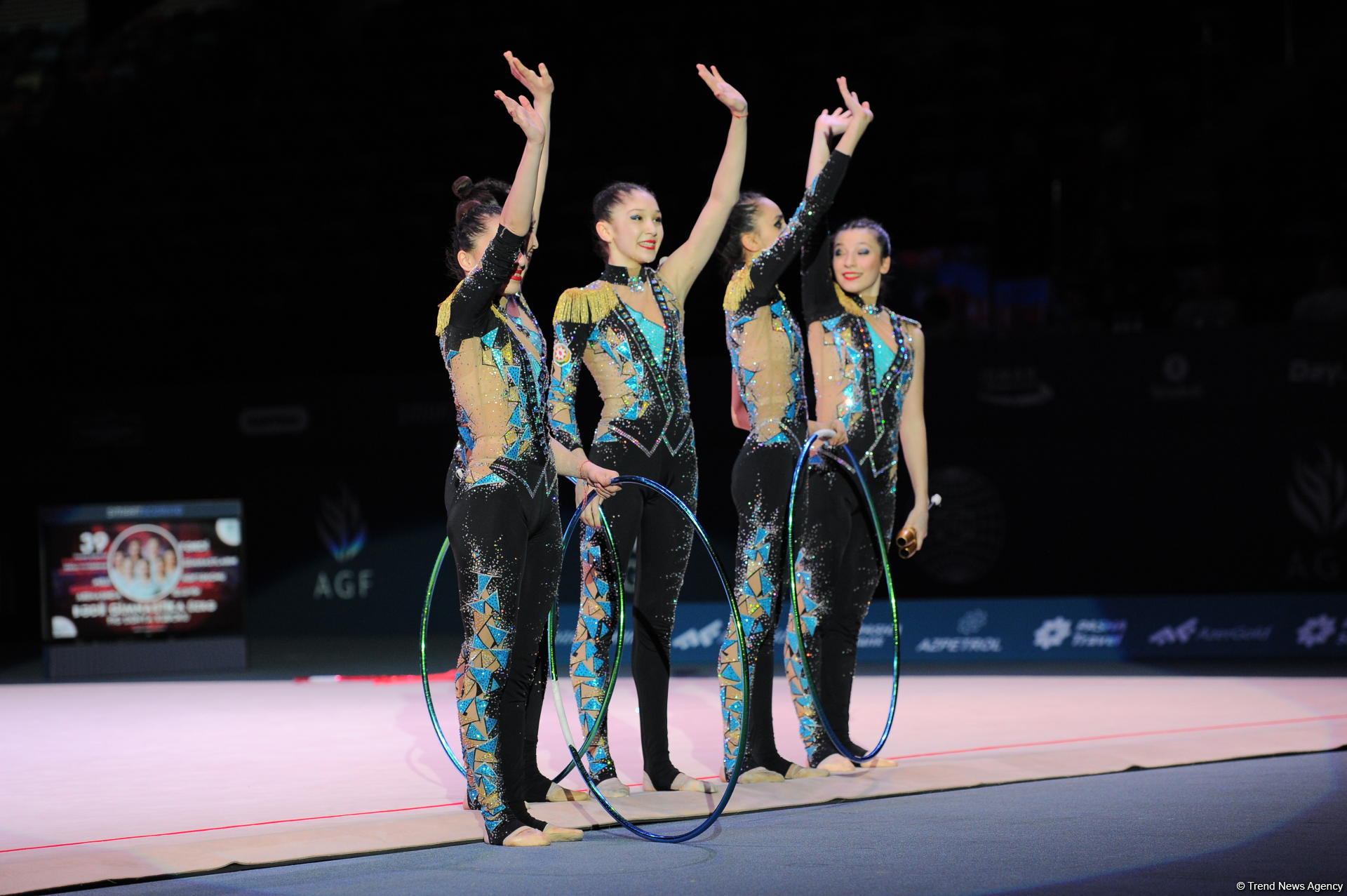 Qualifications of teams in group exercises with three hoops, two pairs of clubs held in World Cup (PHOTO)