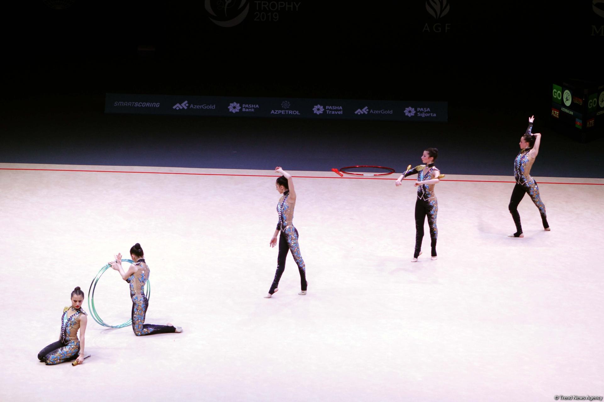 Qualifications of teams in group exercises with three hoops, two pairs of clubs held in World Cup (PHOTO)