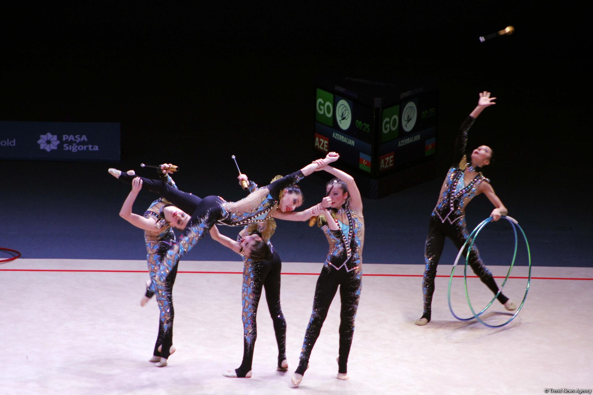 Qualifications of teams in group exercises with three hoops, two pairs of clubs held in World Cup (PHOTO)