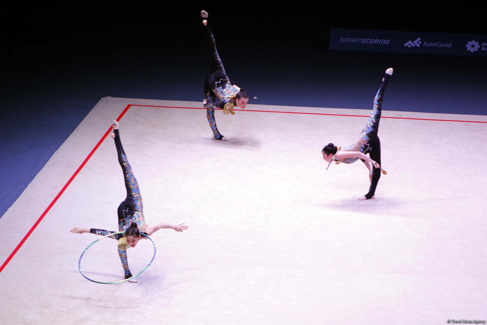 Qualifications of teams in group exercises with three hoops, two pairs of clubs held in World Cup (PHOTO)