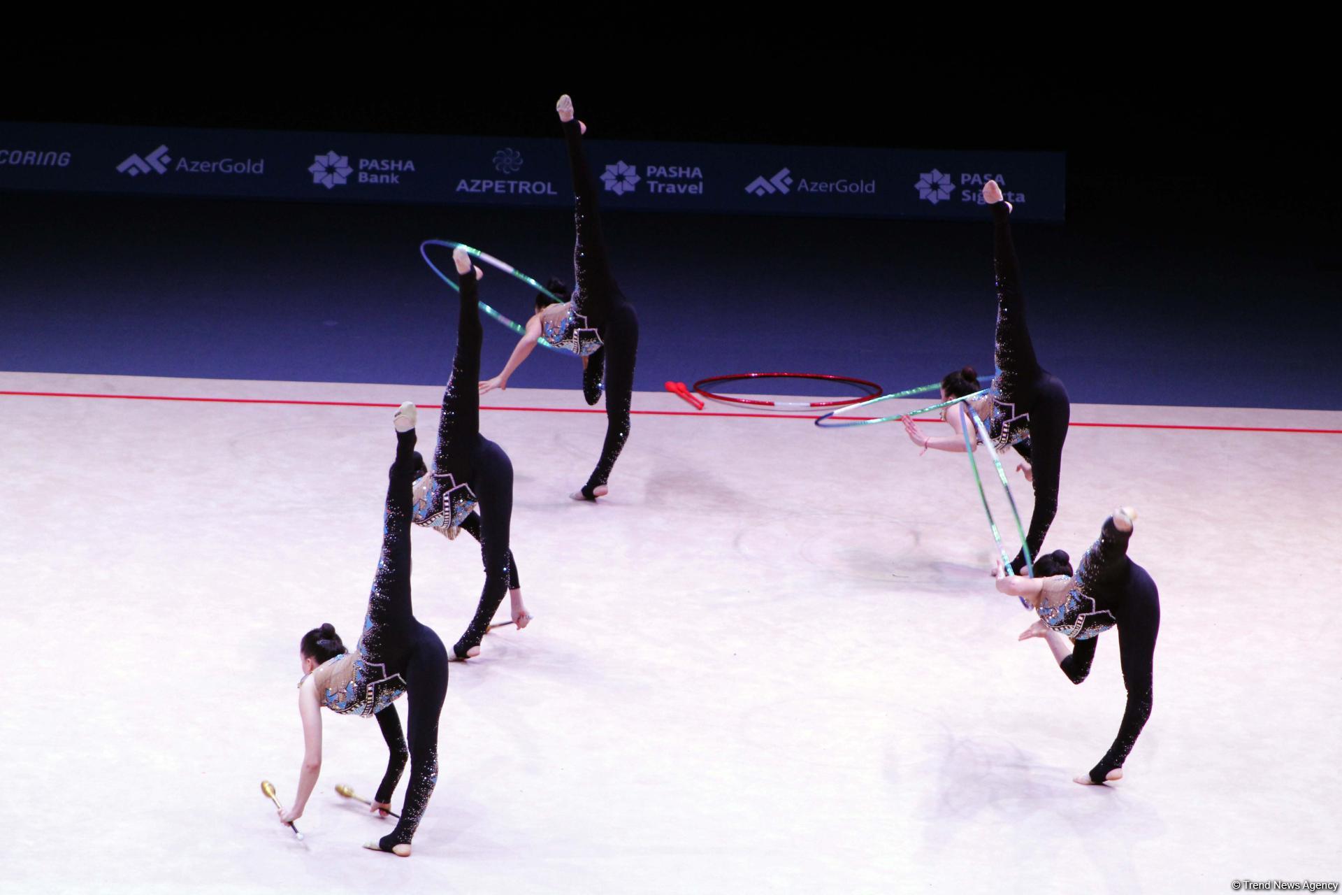 Qualifications of teams in group exercises with three hoops, two pairs of clubs held in World Cup (PHOTO)