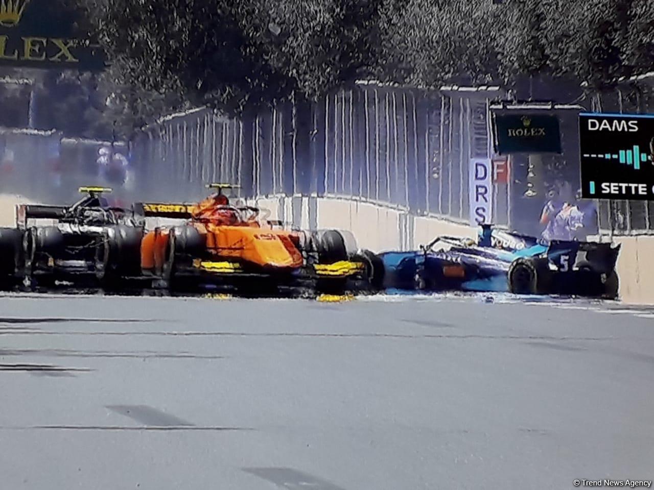 3 pilots of F2™ stop race due to accident at Formula 1 SOCAR Azerbaijan Grand Prix 2019 (PHOTO)