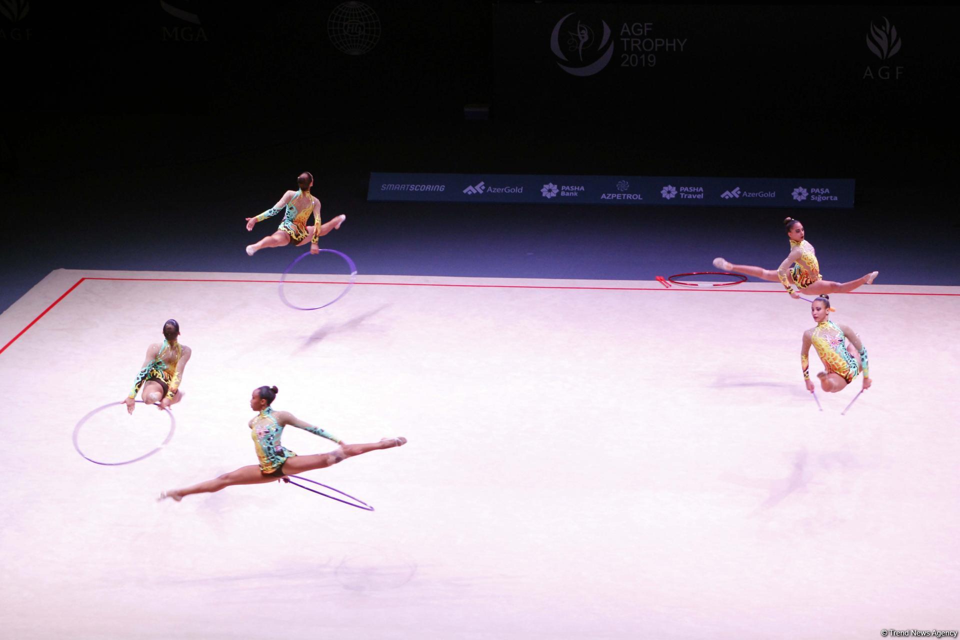 Qualifications of teams in group exercises with three hoops, two pairs of clubs held in World Cup (PHOTO)