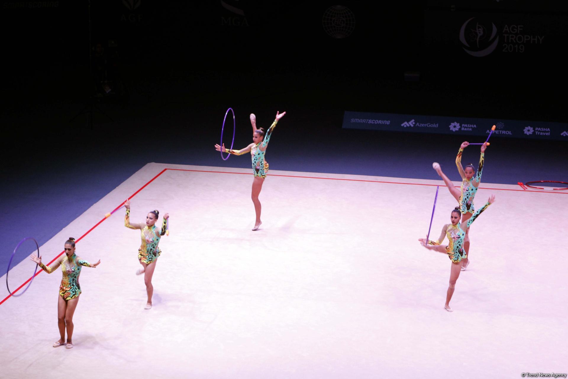 Qualifications of teams in group exercises with three hoops, two pairs of clubs held in World Cup (PHOTO)