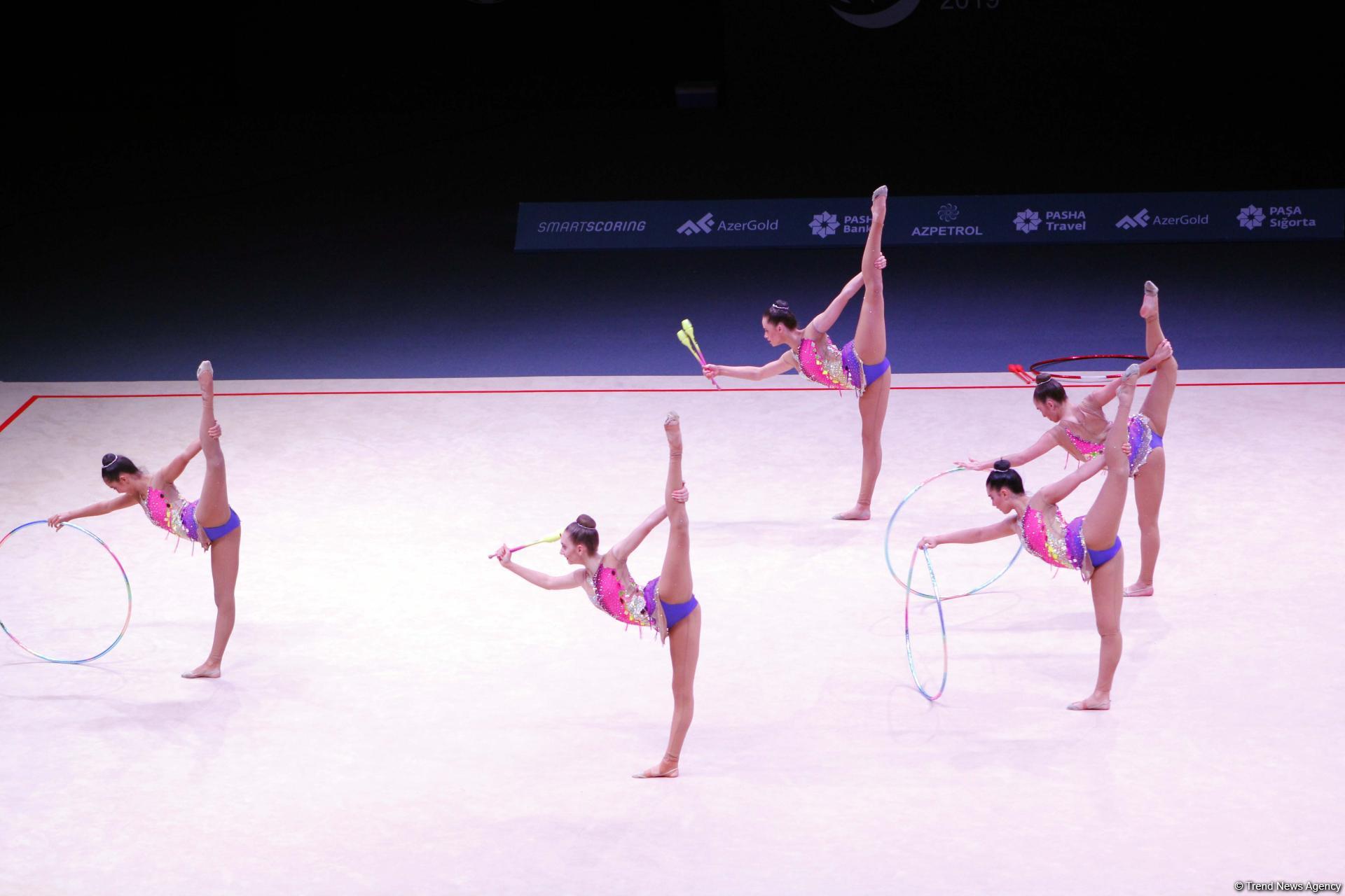 Qualifications of teams in group exercises with three hoops, two pairs of clubs held in World Cup (PHOTO)
