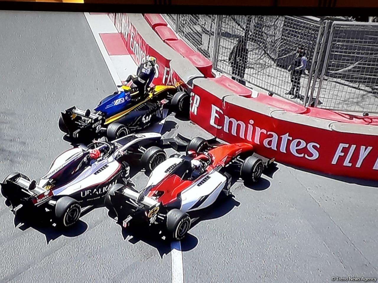 Second chain-reaction accident occurs during F2 second race in Baku (PHOTO)