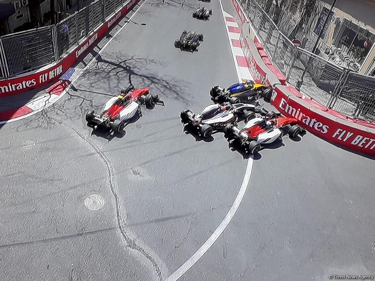 Second chain-reaction accident occurs during F2 second race in Baku (PHOTO)