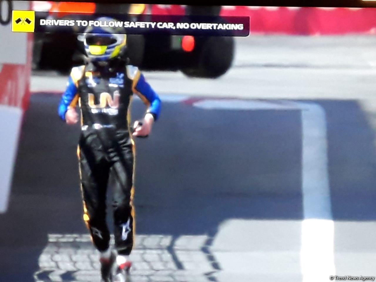 Second chain-reaction accident occurs during F2 second race in Baku (PHOTO)