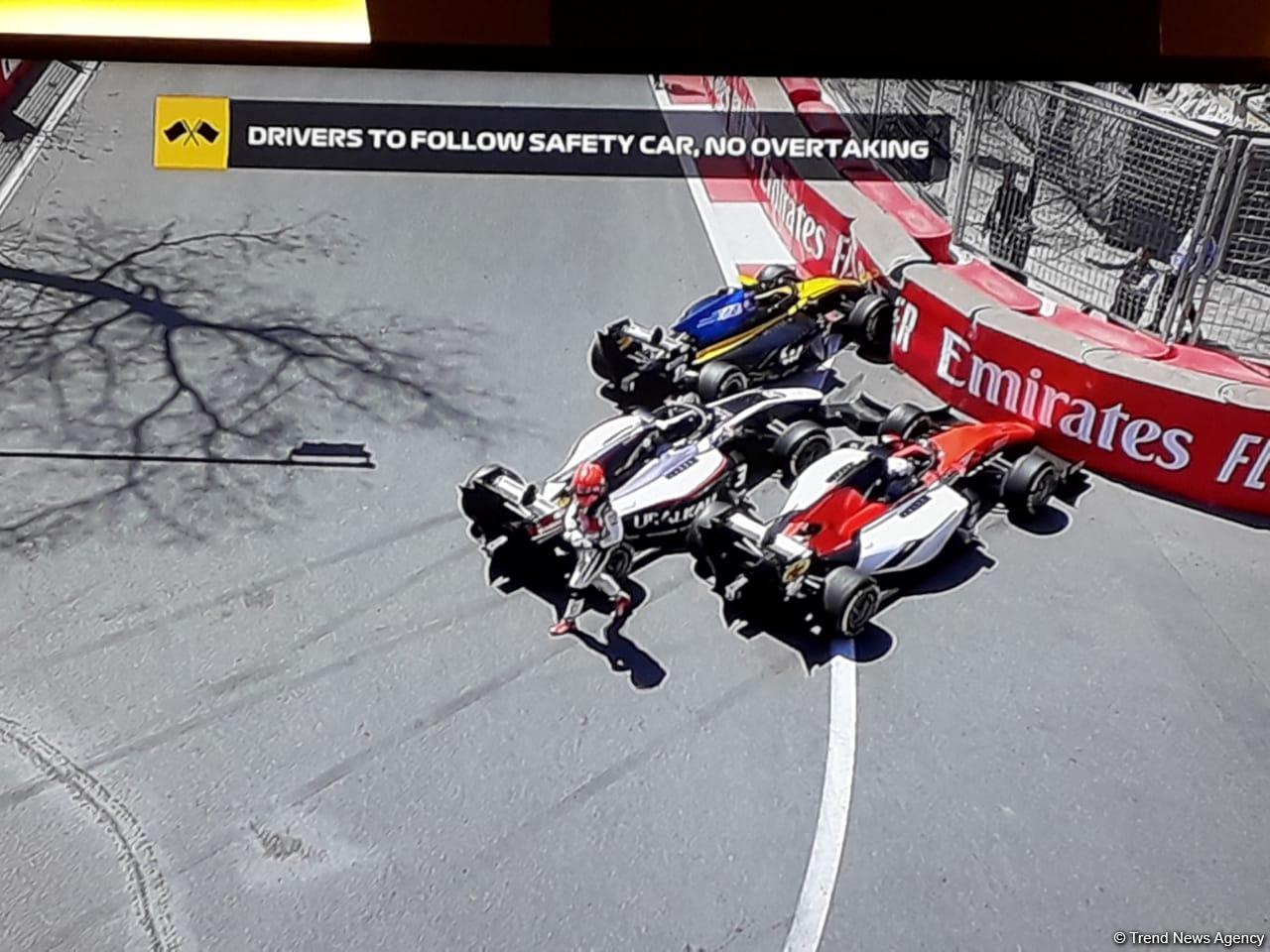 Second chain-reaction accident occurs during F2 second race in Baku (PHOTO)