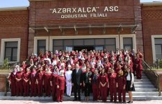 Azerbaijani president, first lady inaugurate Gobustan branch of Azerkhalcha OJSC (PHOTO)