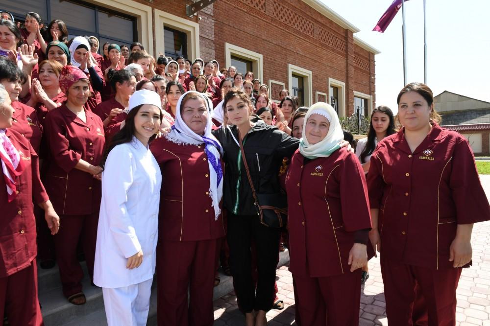 Azerbaijani president, first lady inaugurate Gobustan branch of Azerkhalcha OJSC (PHOTO)