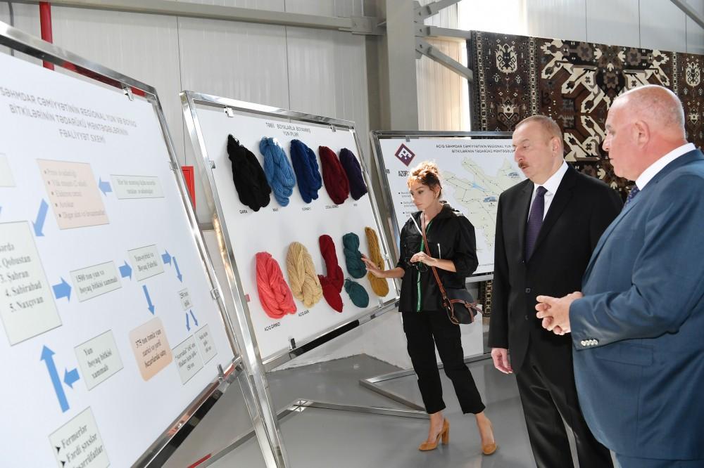 Azerbaijani president, first lady inaugurate Gobustan branch of Azerkhalcha OJSC (PHOTO)