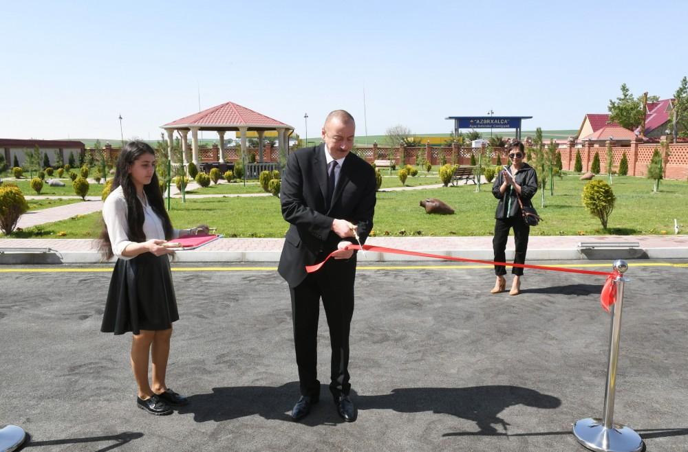 Azerbaijani president, first lady inaugurate Gobustan branch of Azerkhalcha OJSC (PHOTO)