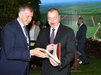 President Aliyev views 25th Azerbaijan International Food Industry and 13th Azerbaijan International Agriculture exhibitions (PHOTO)