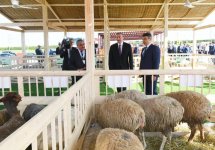 President Aliyev views 25th Azerbaijan International Food Industry and 13th Azerbaijan International Agriculture exhibitions (PHOTO)