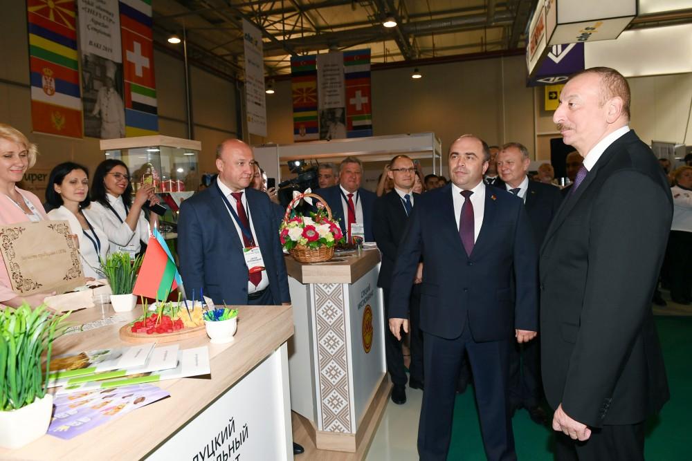 President Aliyev views 25th Azerbaijan International Food Industry and 13th Azerbaijan International Agriculture exhibitions (PHOTO)