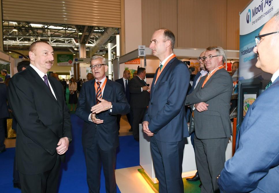 President Aliyev views 25th Azerbaijan International Food Industry and 13th Azerbaijan International Agriculture exhibitions (PHOTO)