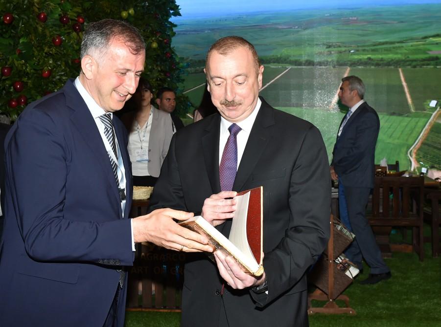 President Aliyev views 25th Azerbaijan International Food Industry and 13th Azerbaijan International Agriculture exhibitions (PHOTO)