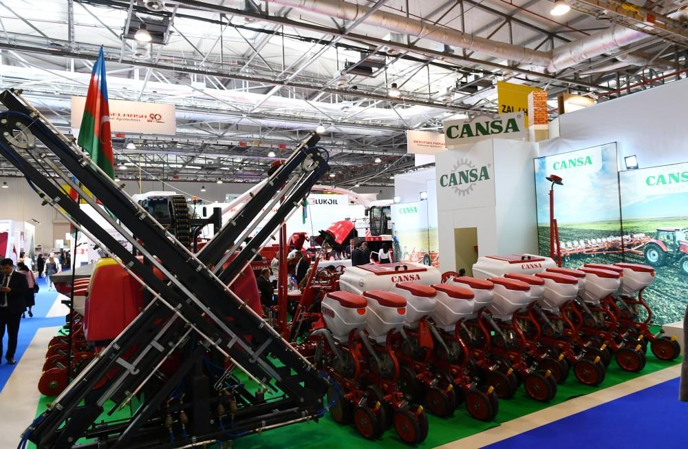 President Aliyev views 25th Azerbaijan International Food Industry and 13th Azerbaijan International Agriculture exhibitions (PHOTO)