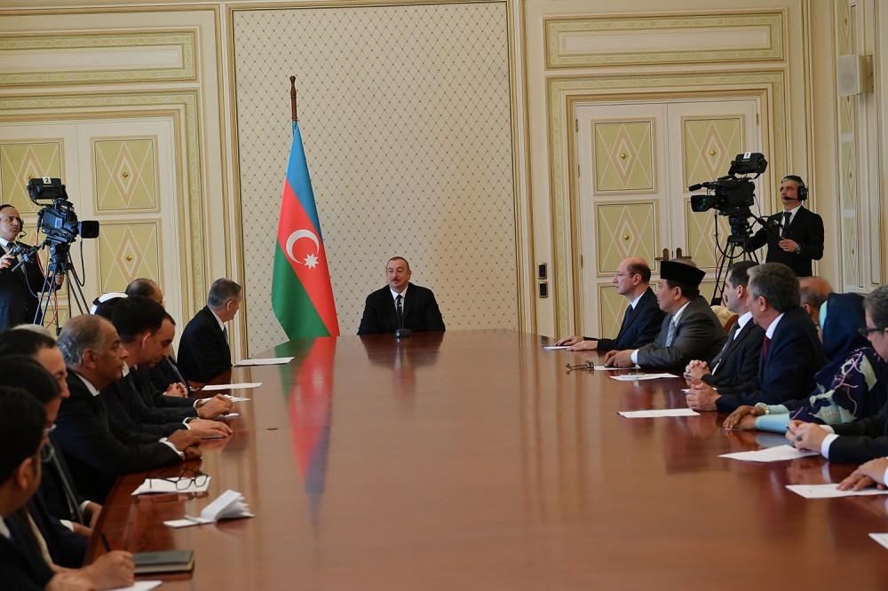 President Aliyev receives ambassadors, heads of diplomatic missions of Muslim countries to Azerbaijan (PHOTO)