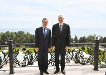 Azerbaijani president receives delegation led by Chinese FM (PHOTO)