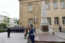 President Ilham Aliyev visits monument to Azerbaijan Democratic Republic (PHOTO)