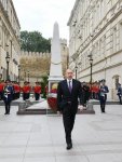 President Ilham Aliyev visits monument to Azerbaijan Democratic Republic (PHOTO)