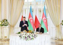 President Ilham Aliyev hosts official reception in honor of Polish President Andrzej Duda (PHOTO)