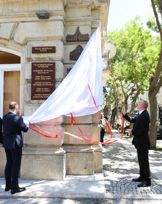 Azerbaijani, Polish presidents unveil memorial plaques commemorating Polish architects in Baku (PHOTO)