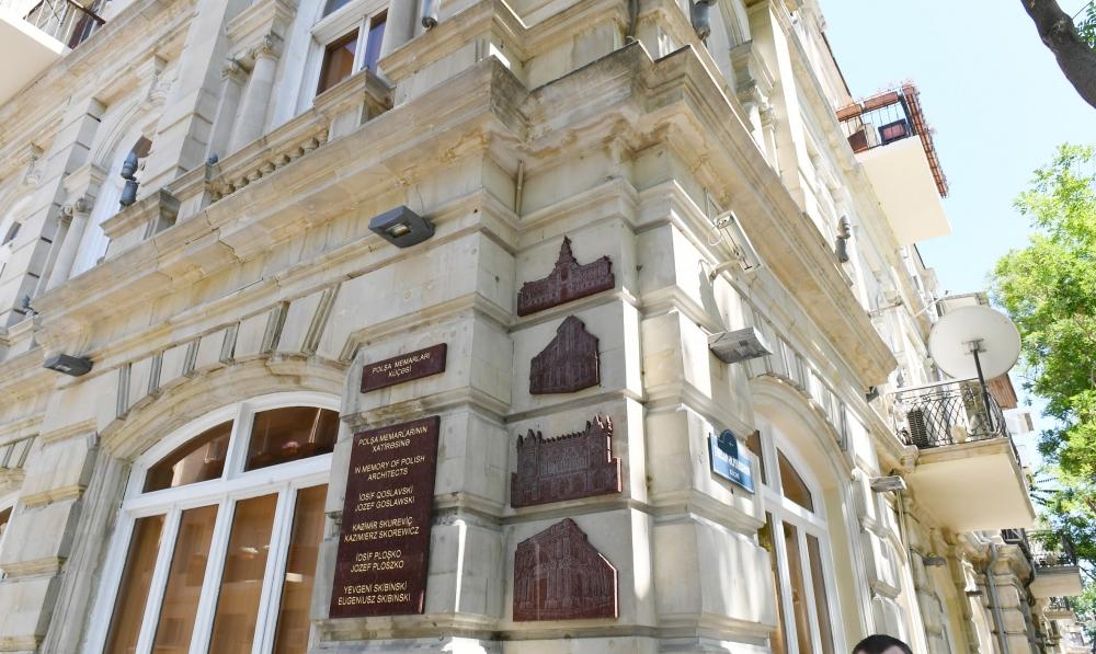 Azerbaijani, Polish presidents unveil memorial plaques commemorating Polish architects in Baku (PHOTO)