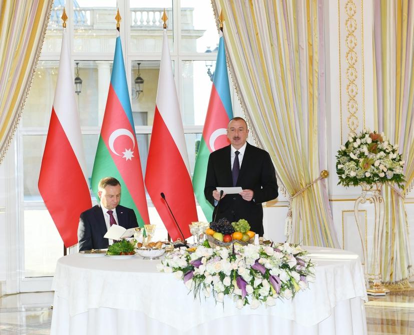 President Ilham Aliyev hosts official reception in honor of Polish President Andrzej Duda (PHOTO)