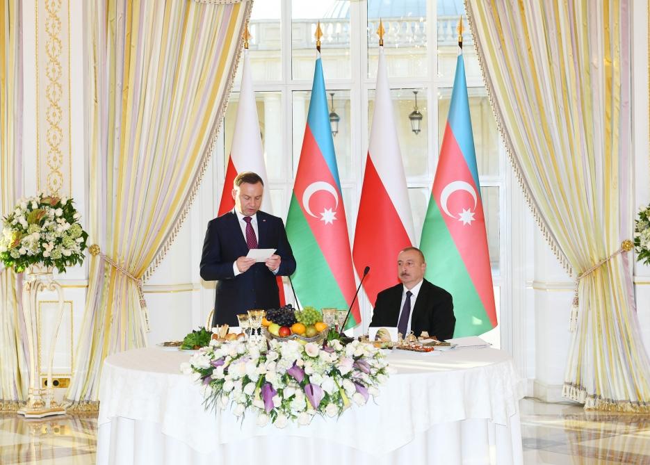 President Ilham Aliyev hosts official reception in honor of Polish President Andrzej Duda (PHOTO)