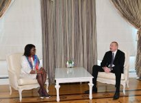 President Ilham Aliyev receives World Bank delegation (PHOTO)