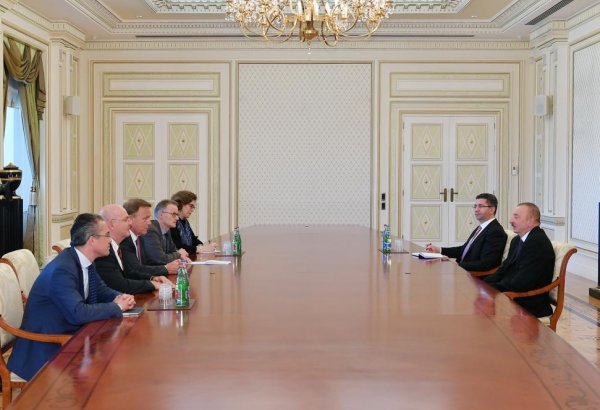President Ilham Aliyev receives vice-president of German Bundestag