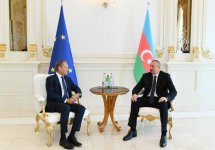 Azerbaijani President Ilham Aliyev and President of European Council Donald Tusk held one-on-one meeting (PHOTO)