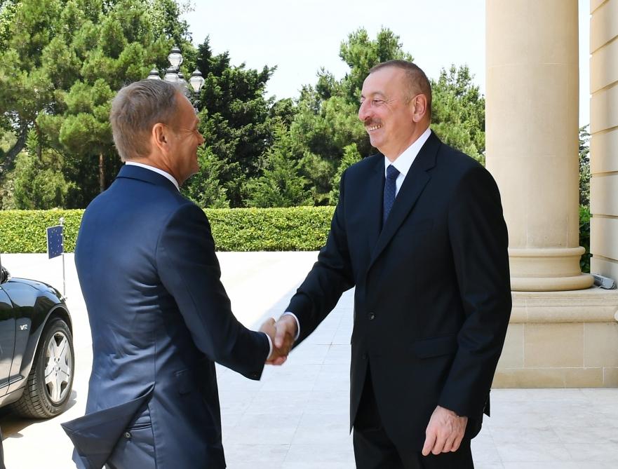 Azerbaijani President Ilham Aliyev and President of European Council Donald Tusk held one-on-one meeting (PHOTO)