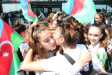 Victorious Azerbaijani gymnast returns home from FIG Championships in Moscow (PHOTO)