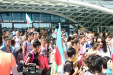 Victorious Azerbaijani gymnast returns home from FIG Championships in Moscow (PHOTO)