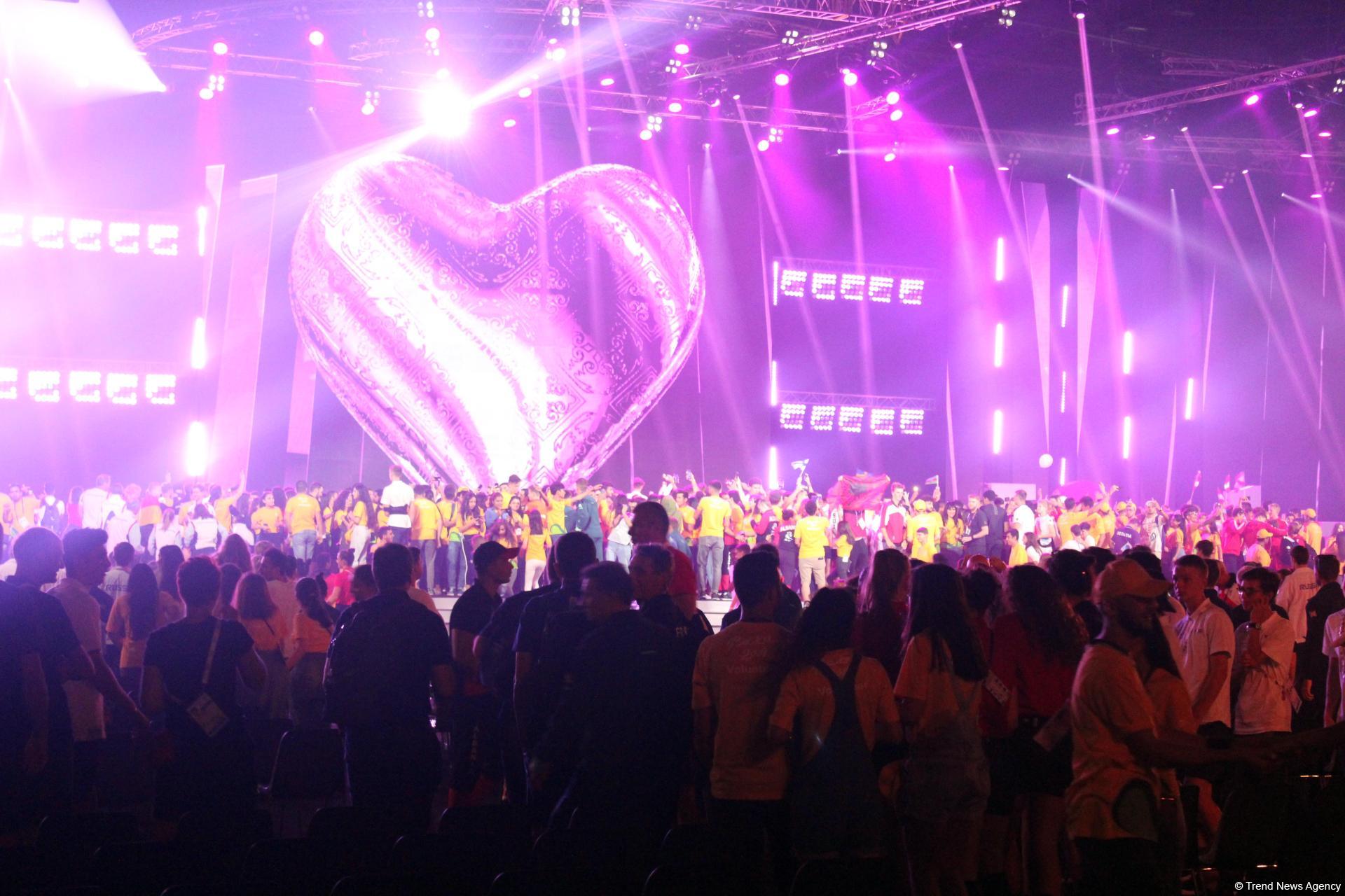 Awesome closing ceremony of XV Summer European Youth Olympic Festival in Baku (PHOTO)