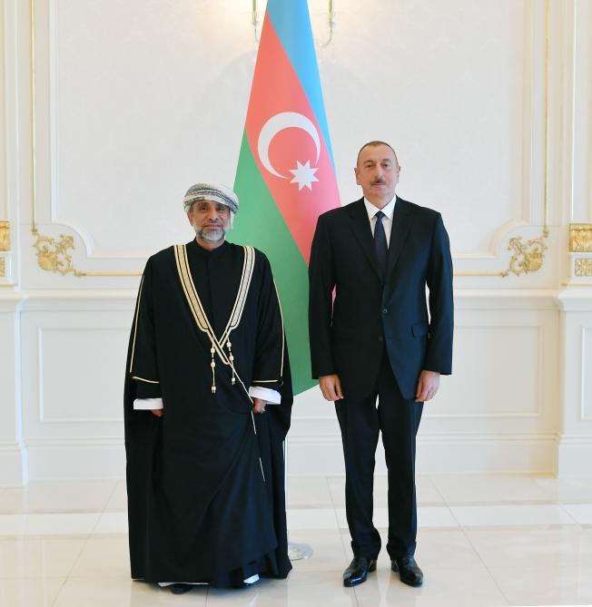 Azerbaijani president receives credentials of incoming Omani ambassador (PHOTO)