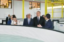 President Aliyev, first lady Mehriban Aliyeva familiarized themselves with production process at NaraMIZ fish farm in Pirallahi district (PHOTO)