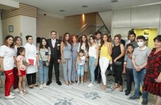Vice-President of Heydar Aliyev Foundation Leyla Aliyeva visits several medical centers in Baku (PHOTO)