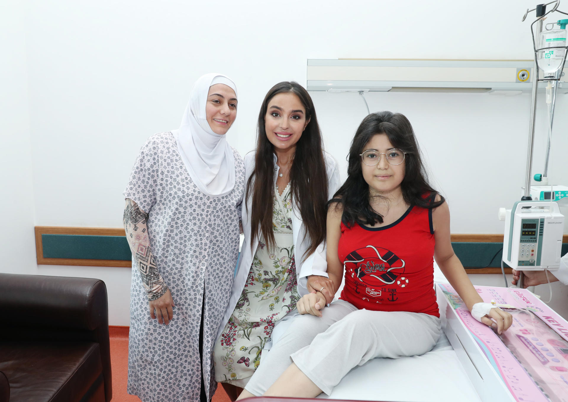 Vice-President of Heydar Aliyev Foundation Leyla Aliyeva visits several medical centers in Baku (PHOTO)