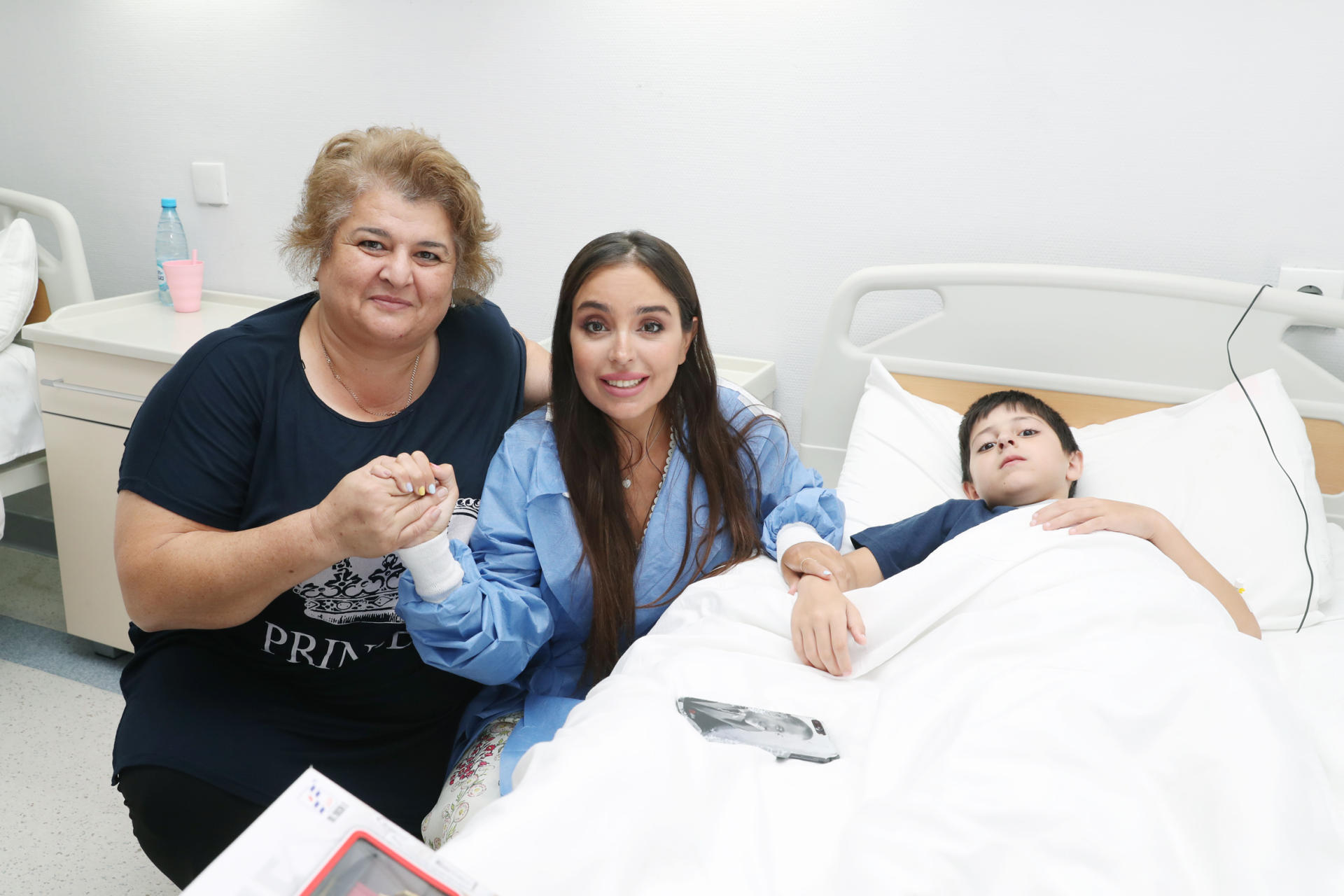 Vice-President of Heydar Aliyev Foundation Leyla Aliyeva visits several medical centers in Baku (PHOTO)