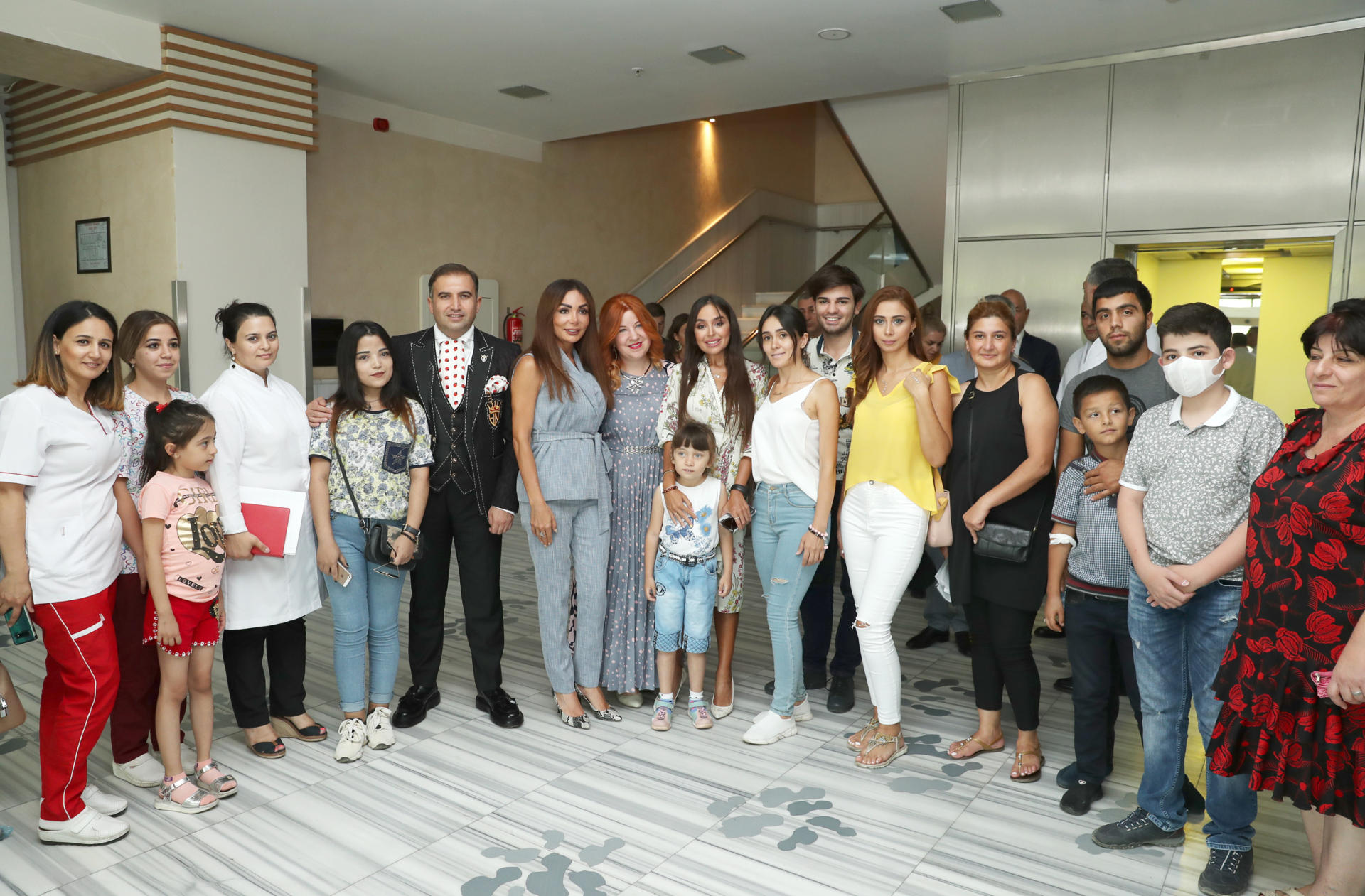Vice-President of Heydar Aliyev Foundation Leyla Aliyeva visits several medical centers in Baku (PHOTO)