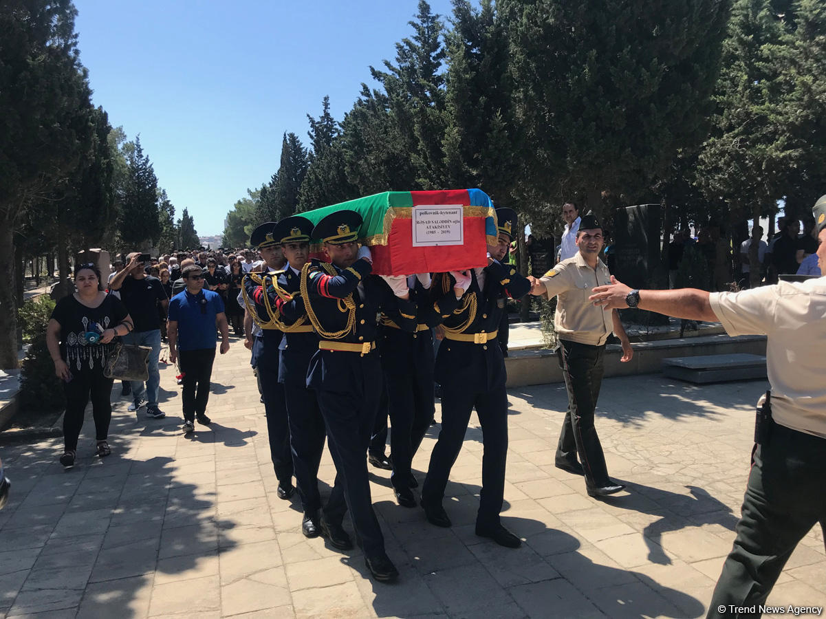 Farewell ceremony for pilot of Azerbaijani crashed MiG-29 aircraft underway (PHOTO)